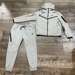 Nike Tech Fleece Gray Tracksuit Hoodie (CU4489-063) Joggers (805162-063) Medium